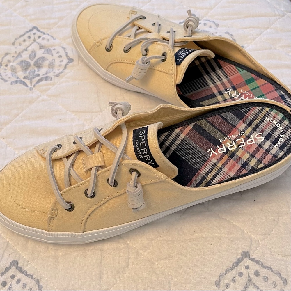 NWOT Sperry Crest Vibe Canvas Mule